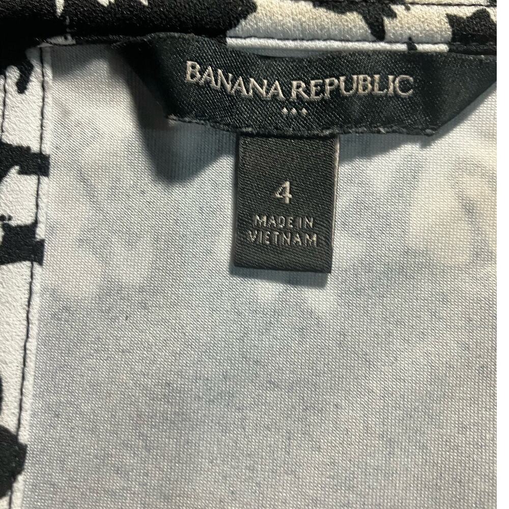 Banana Republic Women's Black w/ White Floral Day Shift Dress | Size 4 - Picture 10 of 11